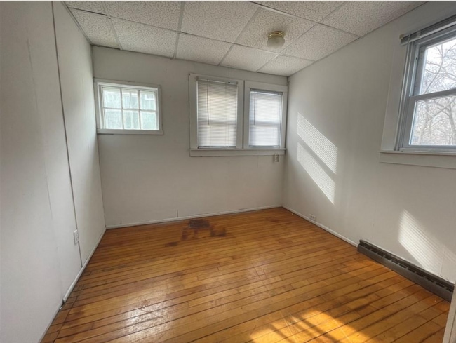 Building Photo - 4 bed 2 bath near UWEC available June 1st!...