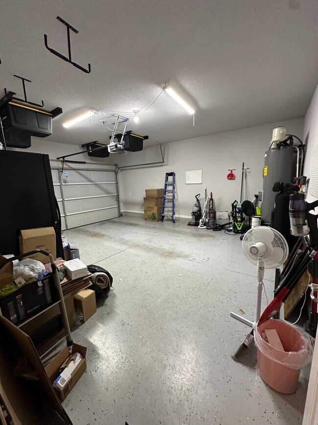 Building Photo - 5946 Larkspur Valley