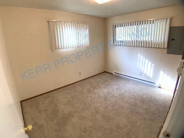 Building Photo - Charming 2-Bedroom Multiplex in the Heart ...