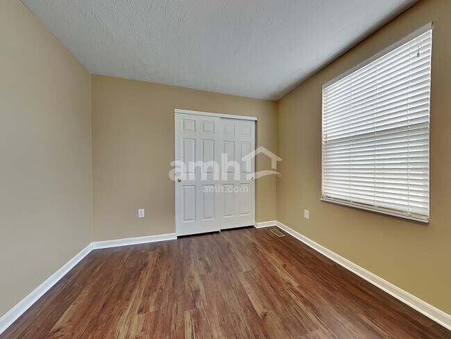Building Photo - 1509 Dorset Way