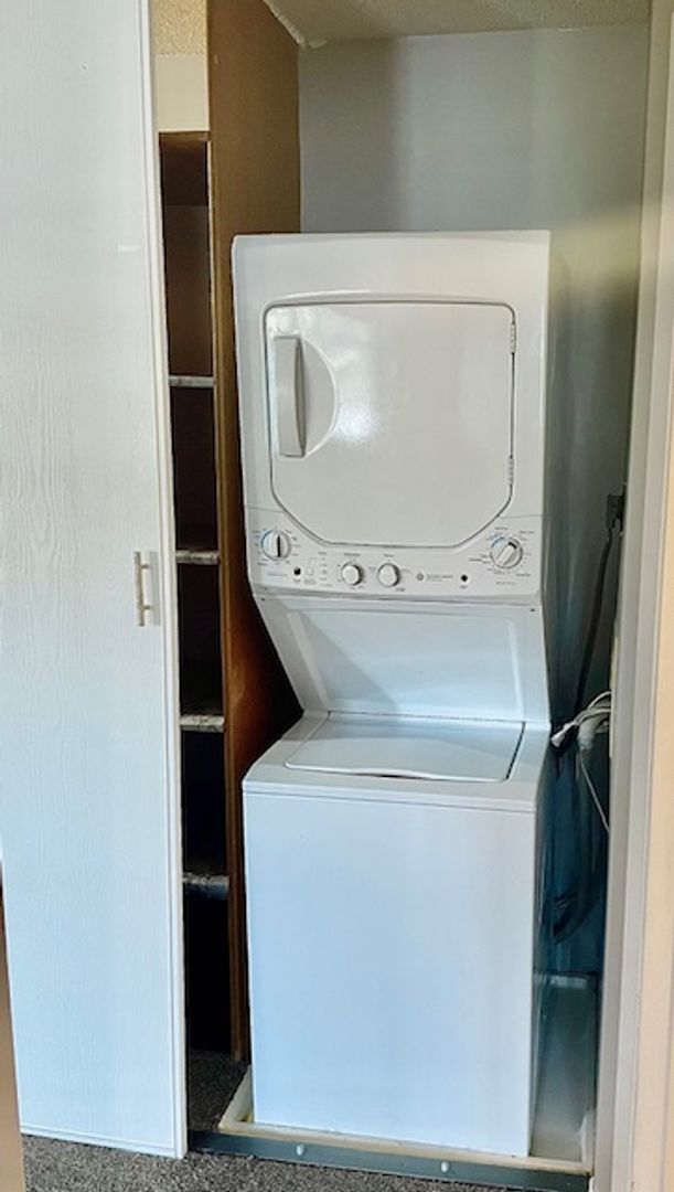 Building Photo - 1 Bed/1 Bath Condo by Hyland Park Reserve!...