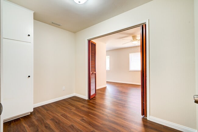 Building Photo - 8311 Raintree Ave