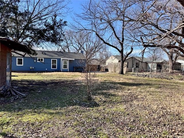 Building Photo - 520 Iris Dr