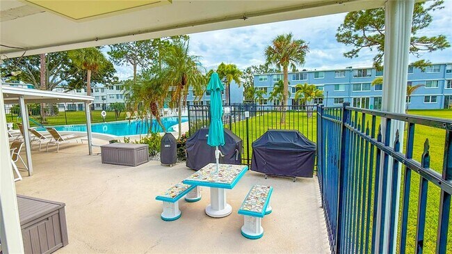 Building Photo - 4880 Locust St NE