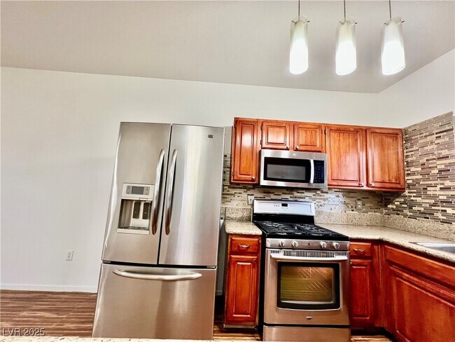 Building Photo - 5655 E Sahara Ave