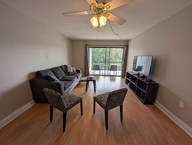 Building Photo - Fairview Vista Point 2 Bed / 2 Bath