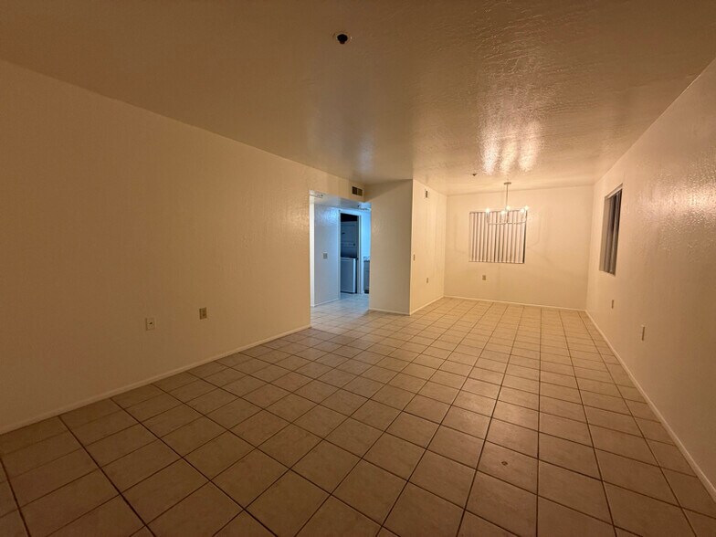 Building Photo - 12221 W Bell Rd