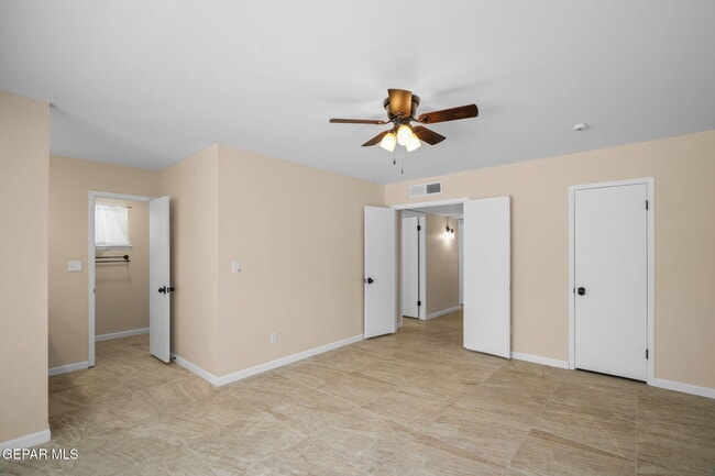 Building Photo - 10337 Galahad Way