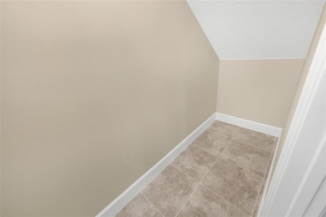 Building Photo - 14941 RedCove Pl