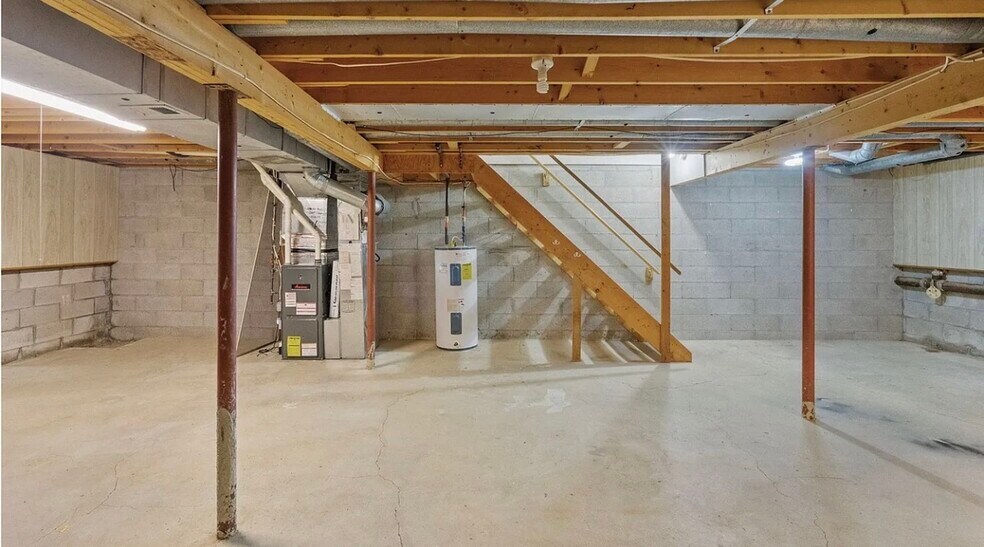 Building Photo - 169 Williamsburg Ct
