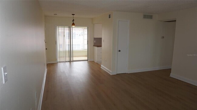 Building Photo - 7011 Place De La Paix