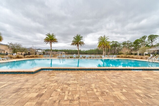 Building Photo - 5424 Estero Loop