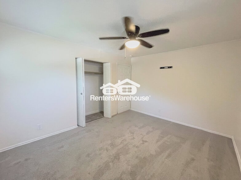 Building Photo - 4960 Clover St