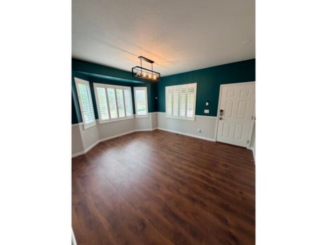Building Photo - 10552 Vaughn Ct