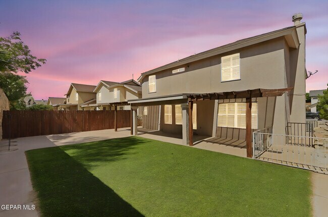 Building Photo - 527 Longleaf Pl