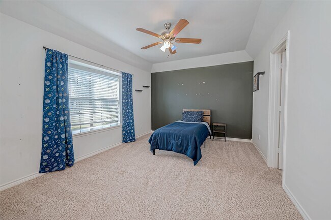 Building Photo - 8006 Devlin Dr