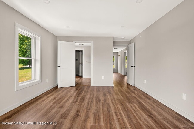 Building Photo - 176 Hudson St
