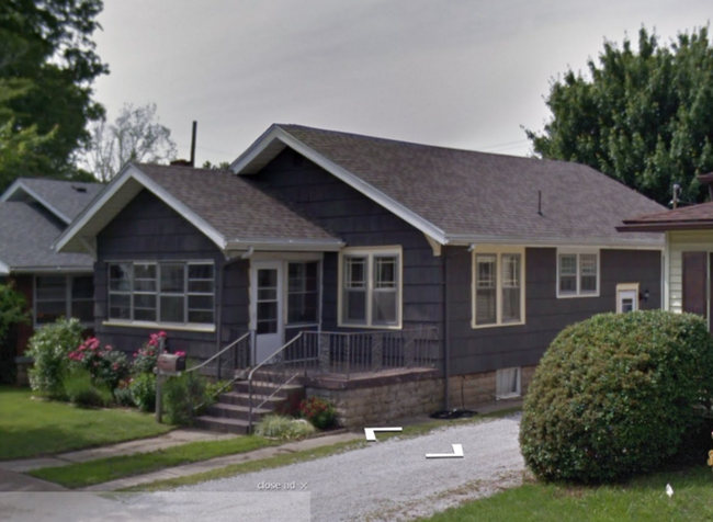 Building Photo - 2 Bedroom w/Partially Finished Basement
