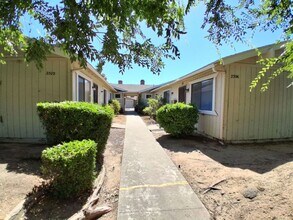 Building Photo - 2306 N Fruit Ave