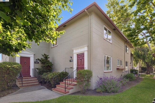 Primary Photo - 1504 137th Ave