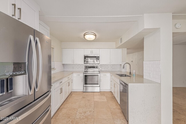 Building Photo - 6912 E Monterey Way