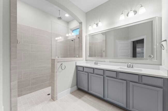 Building Photo - 218 Thistle Dr