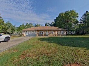 Building Photo - Move-In Special | Charming 3-Bedroom Corner Lot Home with Spacious Backyard and Convenient Location