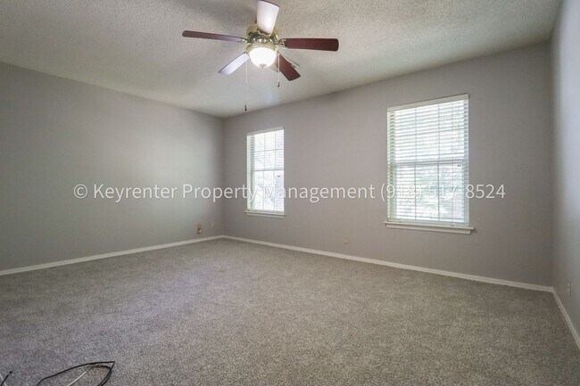 Building Photo - 6246 S Yorktown Pl