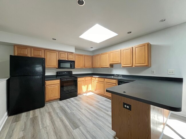Kitchen - The Lofts at 2nd and LOMA
