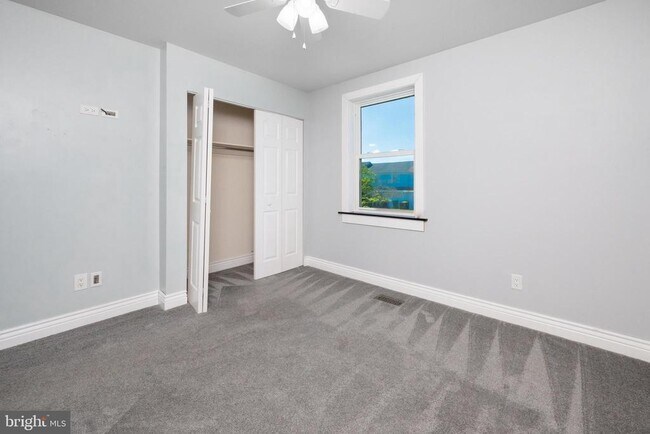 Building Photo - 6517 Jefferson Ct