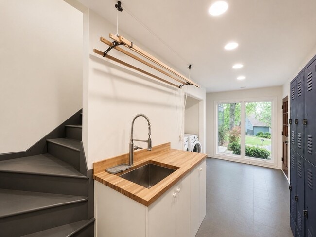 Building Photo - 7632 Auden Trail