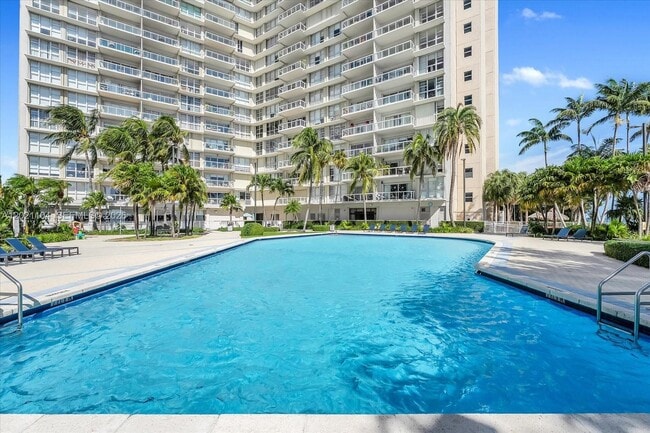 Building Photo - 2451 Brickell Ave
