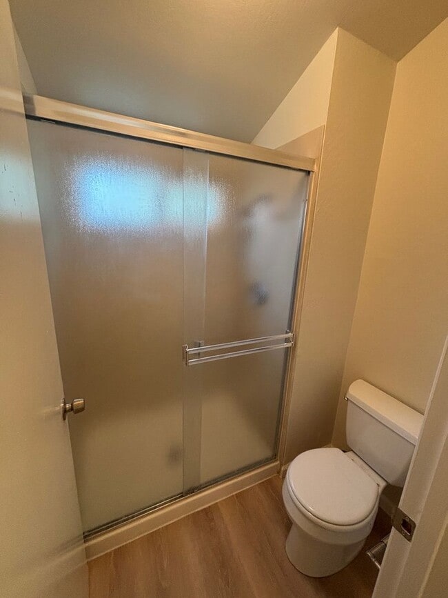 Building Photo - Updated 3 bedroom 2 bathroom Bennett Valle...