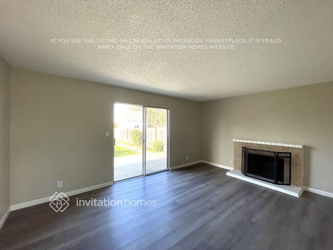 Building Photo - 301 Old River Dr