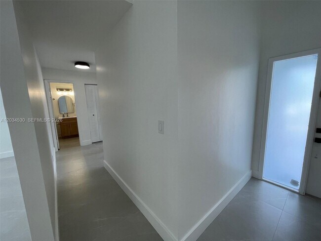 Building Photo - 3325 NW 79th Way