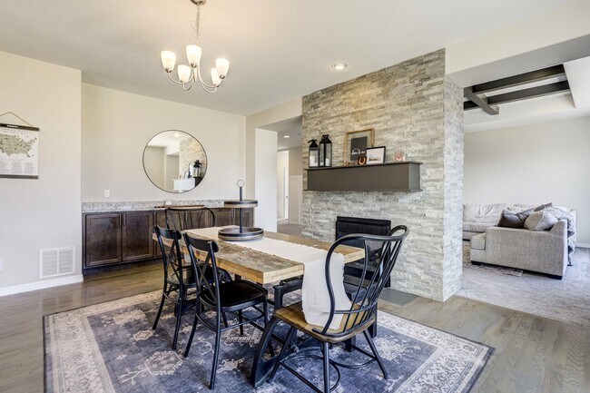 Building Photo - 7664 Alpine Daisy Dr