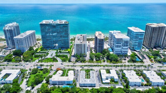 Building Photo - 10178 Collins Ave