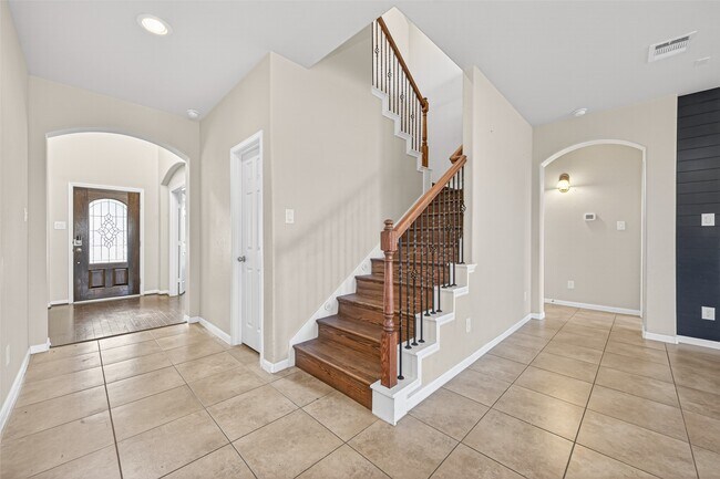 Building Photo - 14718 Julie Meadows Ln