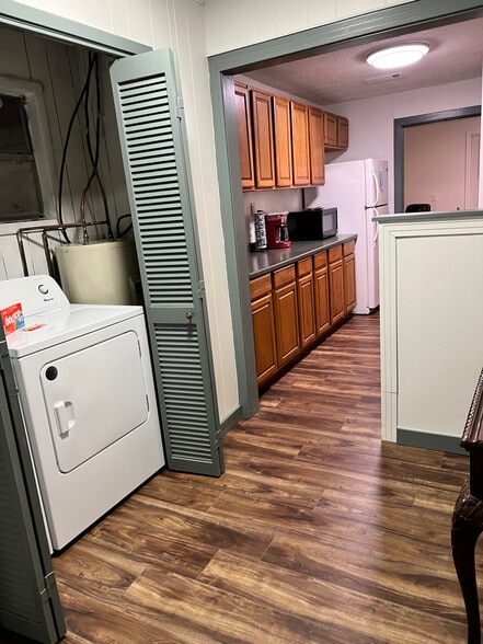 Washer and Dryer - 346 Orion St