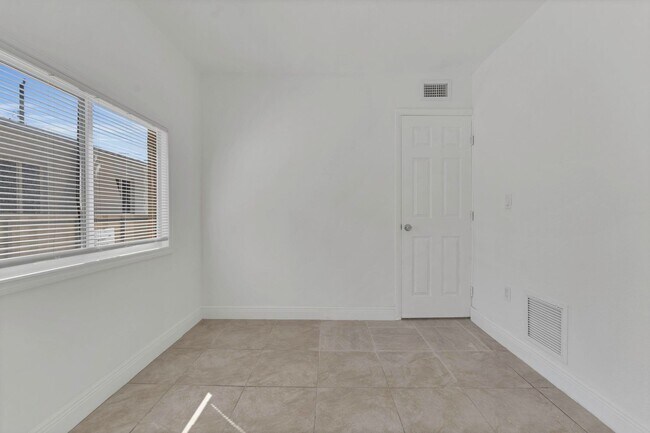 Building Photo - 275 NW 81st St.