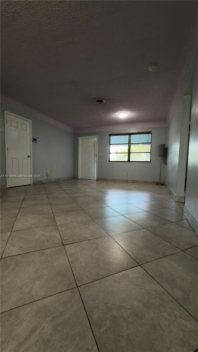 Building Photo - 3731 NE 12th Terrace