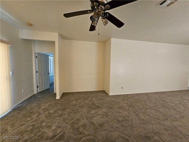 Building Photo - 7637 Fieldfare Dr