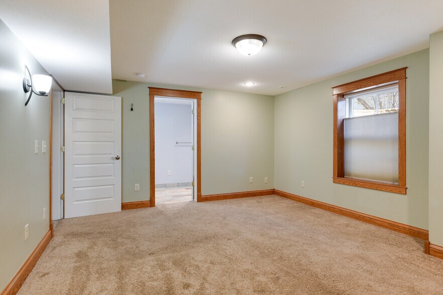 Building Photo - 1395 Englewood Ave