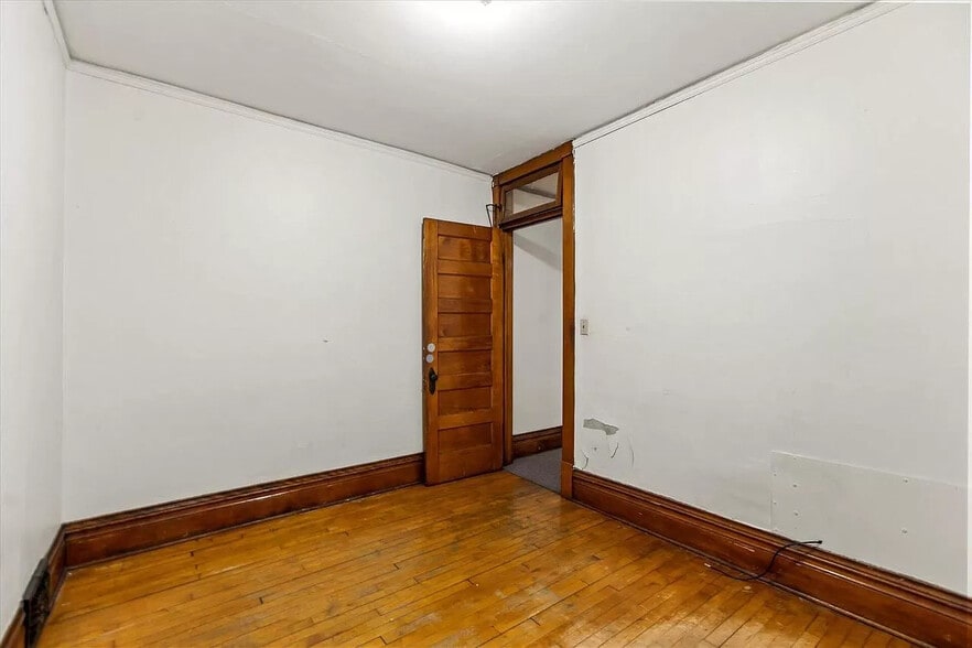 Building Photo - 2858 N Murray Ave