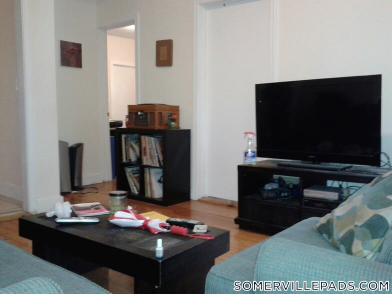 Building Photo - 38 Bond St