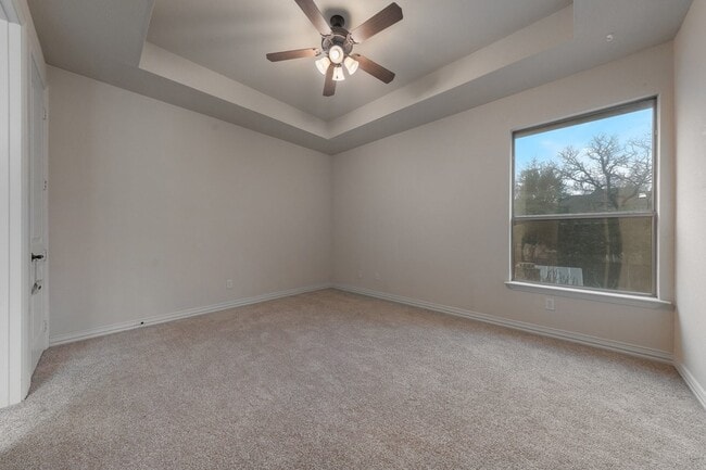 Building Photo - 109 Meadowlands Dr