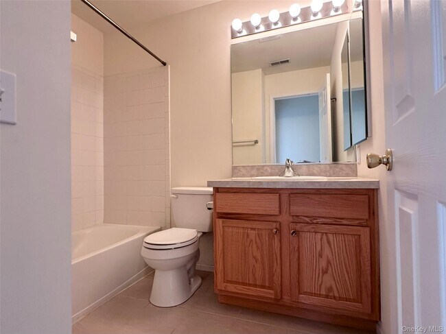 Building Photo - 4806 Ridgecrest Dr