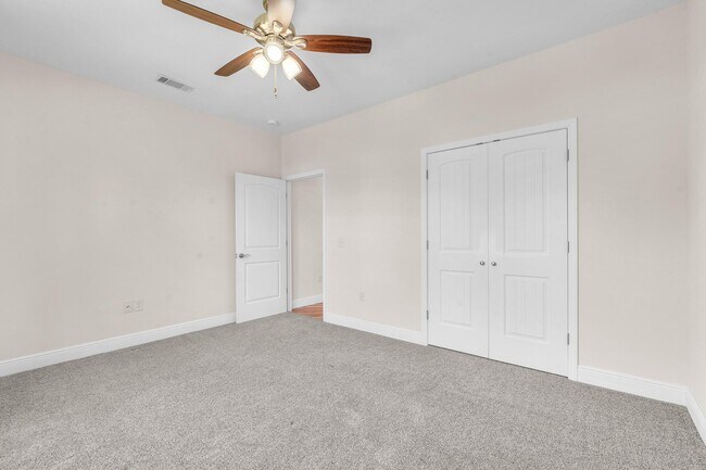 Building Photo - 4782 Primrose St