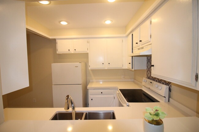 Building Photo - 4700 Natick Ave