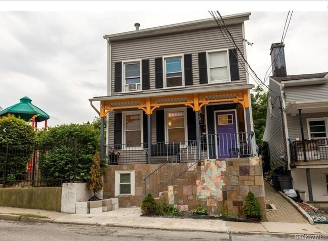 Primary Photo - 6 William St